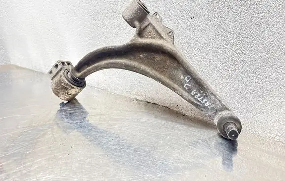 Opel Astra J Front lower control arm/wishbone 027060168012