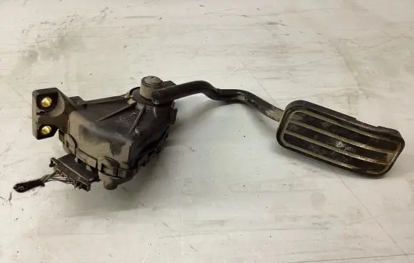 Volkswagen Sharan Accelerator throttle pedal 7M1721603A 98VW9F836AB 6PV00777003