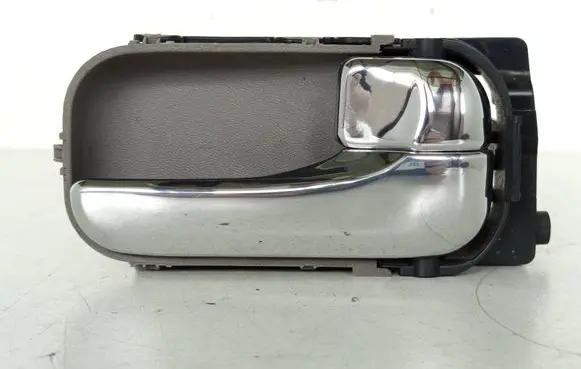 Nissan Almera Tino Rear door interior handle