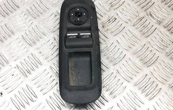 Ford Mondeo MK IV Electric window control switch 7S7T14A132CB 09102012 A0910C19880