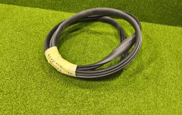 Renault Arkana Rubber seal rear door 