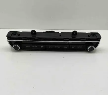 Head unit multimedia control