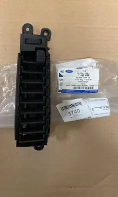 Ford Ranger Dash center air vent grill 1452018 6M3419893BB