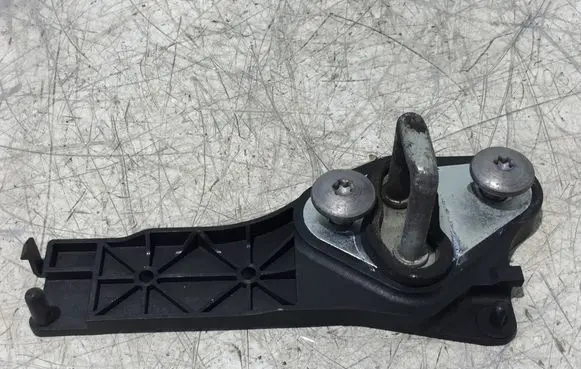 Peugeot Expert Sliding door lock loop/hook striker 9808470780A P1001638