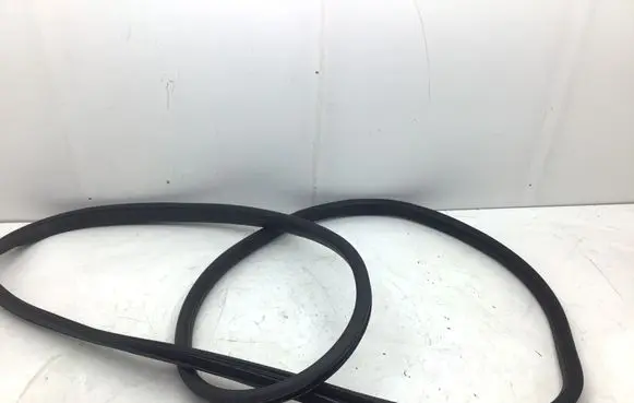 Mercedes-Benz B W246 W242 Front door rubber seal