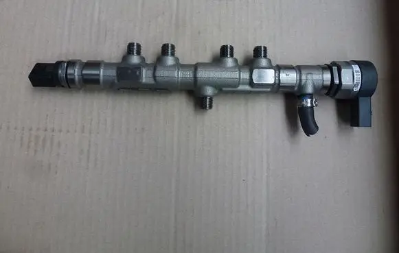 Mercedes-Benz CLA C117 X117 W117 Fuel main line pipe 0445214393T