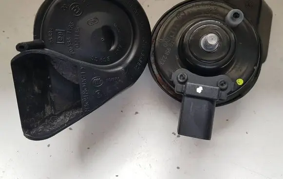 Audi A4 S4 B8 8K Horn signal 703881165 024148