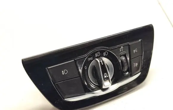 BMW 5 G30 G31 Light switch 9493732 3054967930408