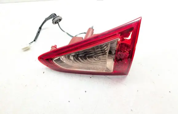 Infiniti QX50 (J50) Tailgate rear/tail lights ZM04V