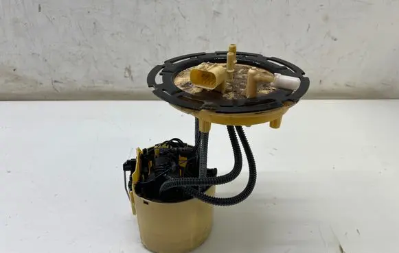 Opel Insignia B In-tank fuel pump 84484788