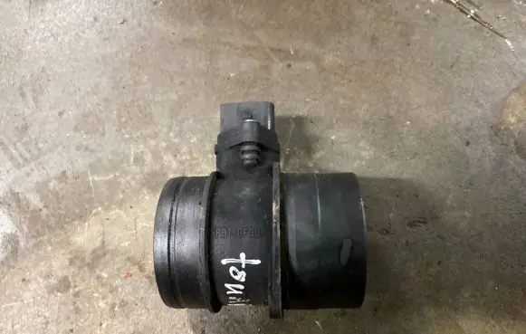 Volkswagen Touareg I Mass air flow meter 074906461B 0281002461