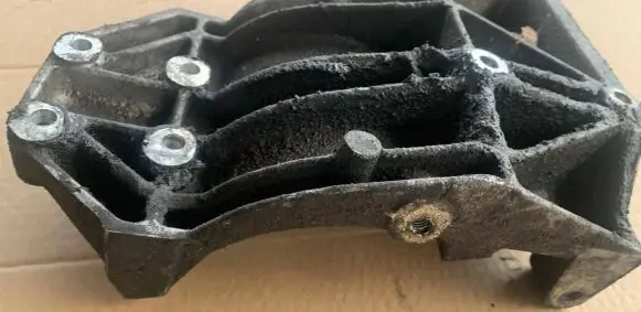 Jaguar XJ X300 Engine mounting bracket NBC5000AA