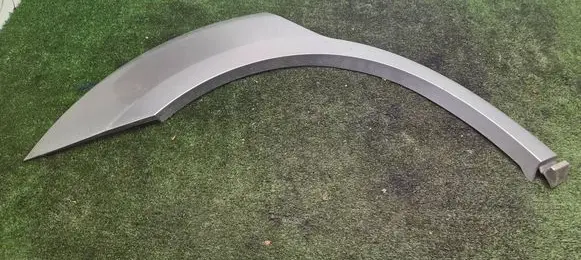 Subaru Outback Front arch trim 