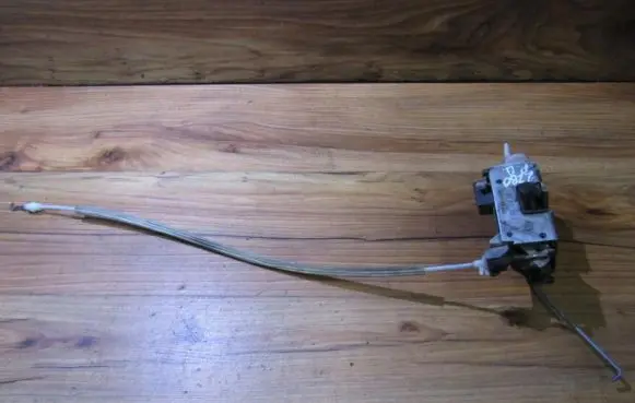 Audi A4 S4 B5 8D Front door lock