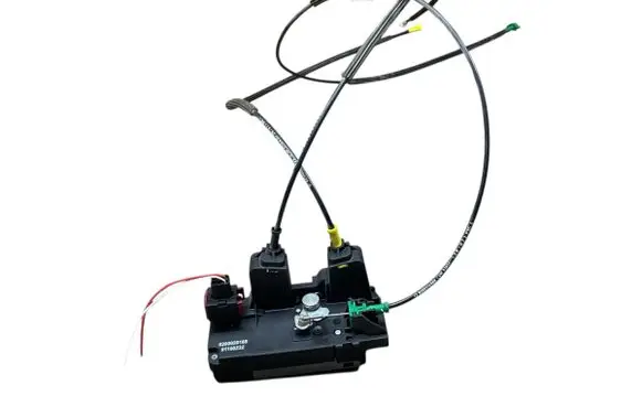 Opel Vivaro Front door lock 91166232 8200020185