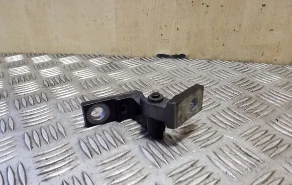 Audi TT TTS Mk2 Front door upper hinge