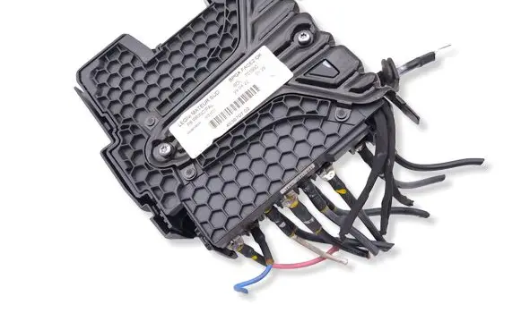 Peugeot 3008 II Fuse module 9822465180