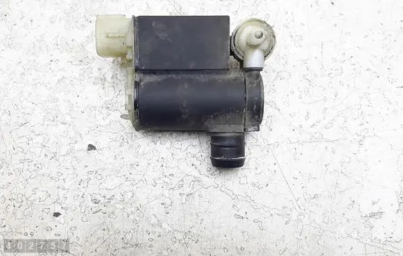 Hyundai ix20 Windscreen/windshield washer pump