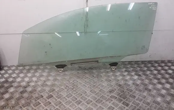 Toyota Auris 150 Front door window/glass (coupe) 43R00097