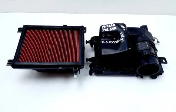 Nissan Pulsar Air filter box 70556249