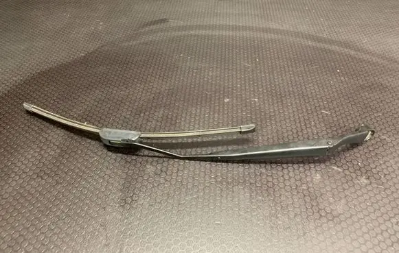 Hyundai Terracan Front wiper blade arm HP1LHA
