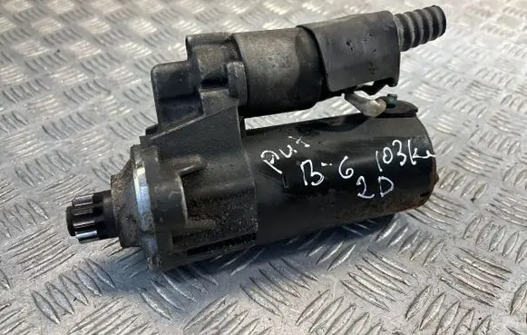 Volkswagen PASSAT B6 Starter motor 1005831332