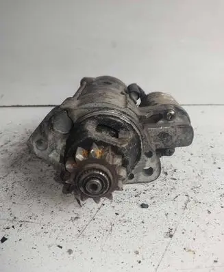 Nissan X-Trail T30 Starter motor 233008