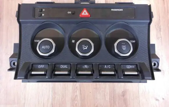 Toyota GT 86 Climate control/heater control trim 85201CA020 72311CA061
