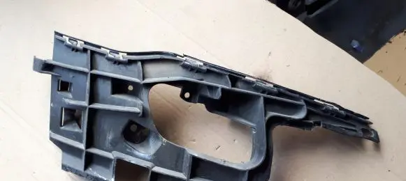 Audi A7 S7 4G Front bumper mounting bracket 4G8807096A