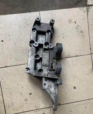 Volvo V70 Alternator belt tensioner 