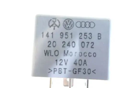 Volkswagen Golf IV Other relay 141951253B 20240072
