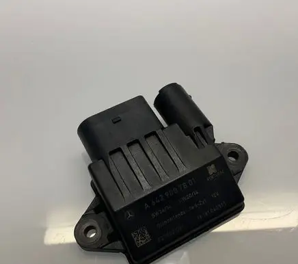 Mercedes-Benz E W212 Glow plug pre-heat relay A6429007801 16181040511 E2110021041