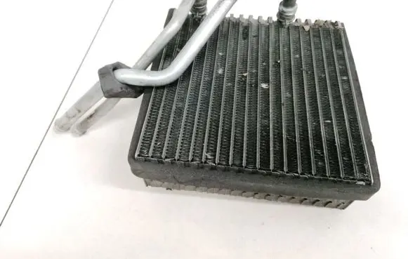 A/C cooling radiator (condenser)
