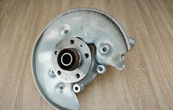 Audi A7 S7 4G Rear wheel hub 8R0505431F 8K0407613B