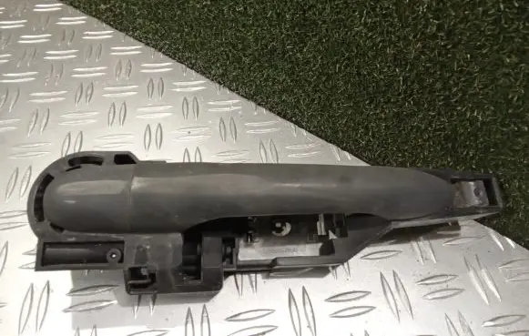 Mercedes-Benz Citan W415 Front door exterior handle 8200497590