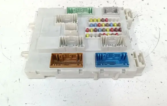 Ford Kuga II Fuse module DV6T14A073FL