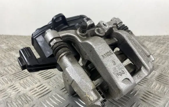 Jeep Grand Cherokee WL Rear brake caliper 068376761AA
