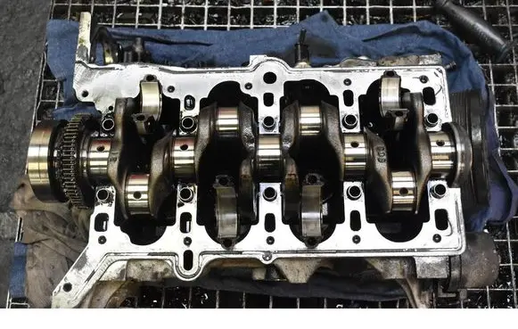 Opel Astra J Engine block B16DTH