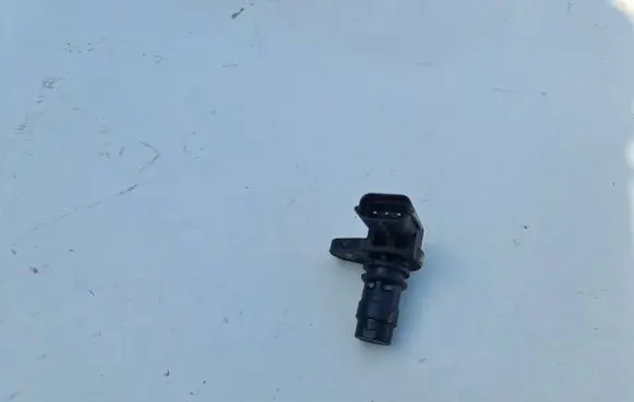 Volvo S60 Camshaft position sensor 8627354