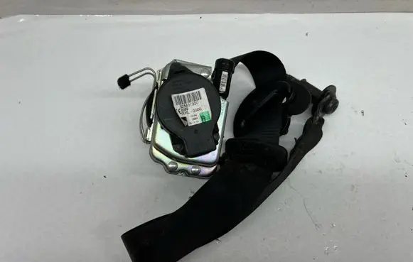 Mini One - Cooper F56 F55 Front seatbelt 625831300