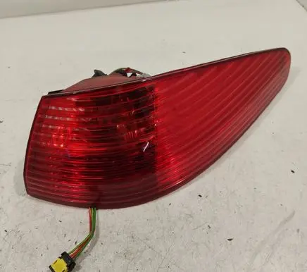 Peugeot 607 Rear/tail lights