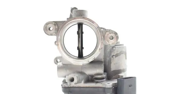 Volkswagen Golf VII Throttle valve 04L128063T