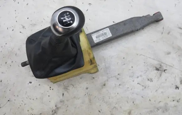 Mercedes-Benz C AMG W205 Gear selector/shifter in gearbox KRIS235789