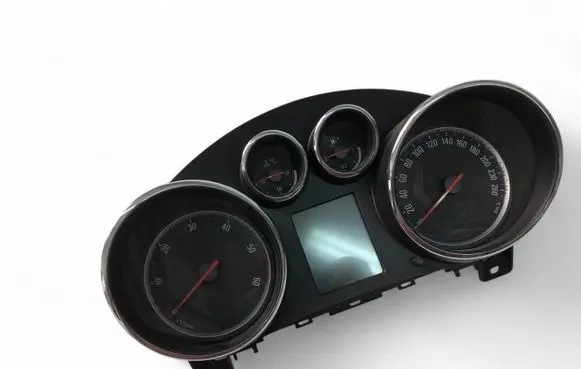 Opel Astra J Speedometer (instrument cluster) 13338430