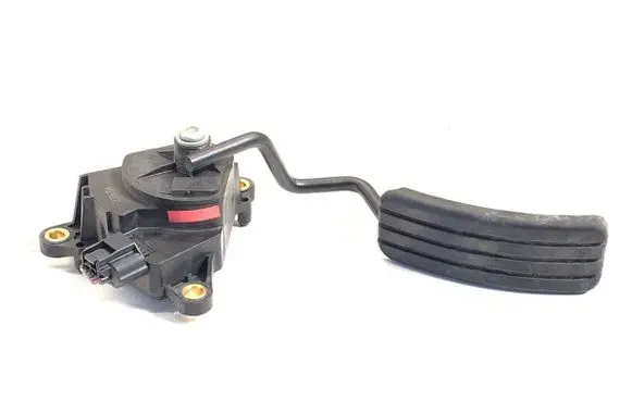 Renault Clio III Accelerator throttle pedal 8200297335