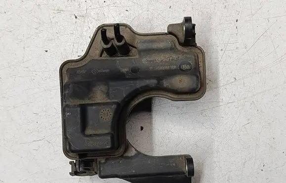 Citroen DS4 Vacuum air tank V756091680
