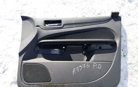 Ford Focus Front door card panel trim 4m51a23942c 4m51-a23942-c