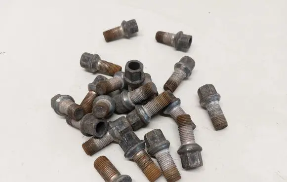 Audi A4 Allroad Nuts/bolts 
