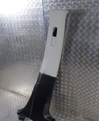 Suzuki SX4 S-Cross (B) pillar trim (bottom) 7621161M0 7623161M0