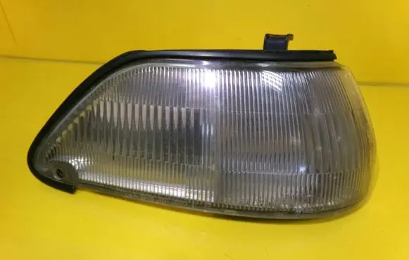 Toyota Carina T190 Front indicator light 20-198 017660